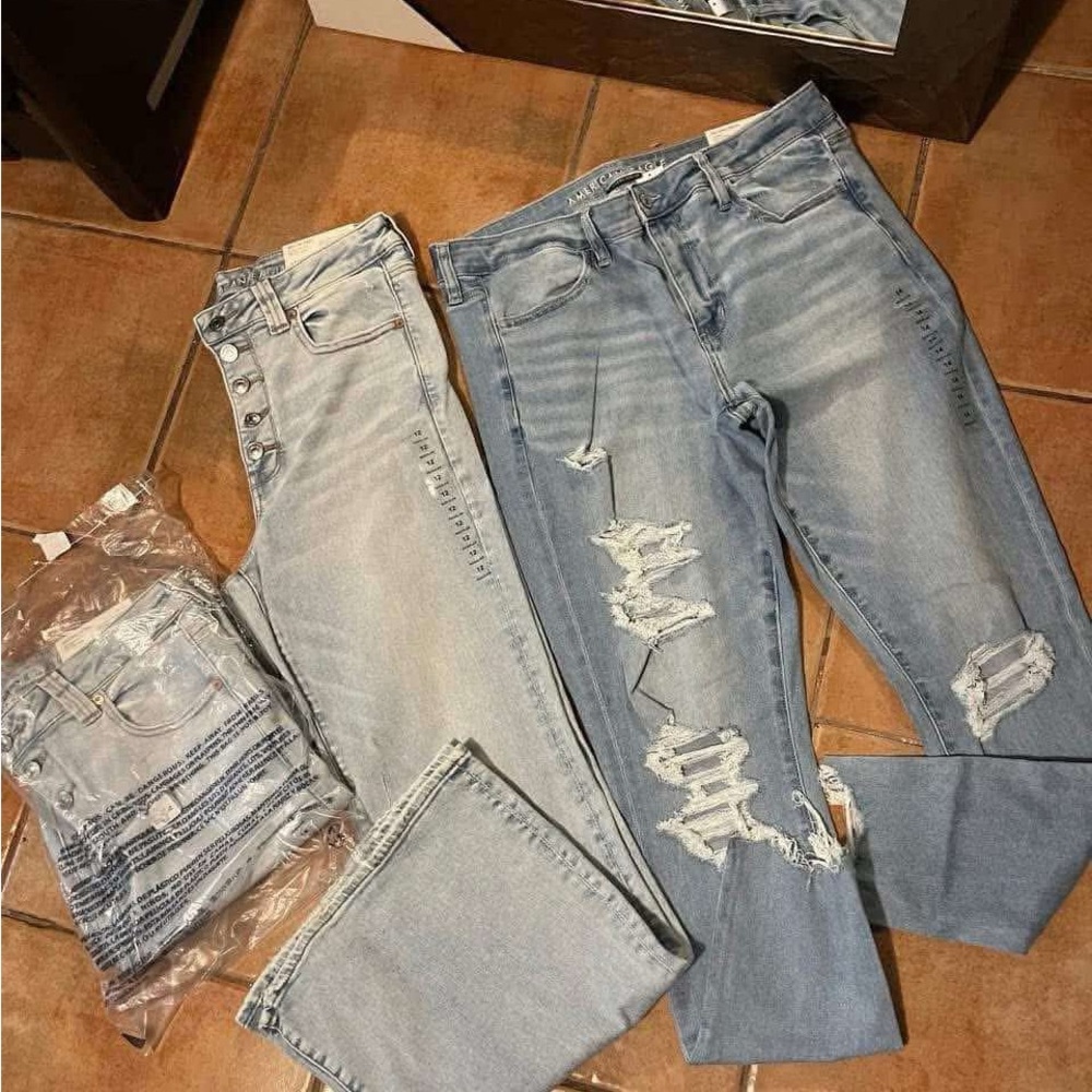 American eagle Light Blue Distressed Jeans